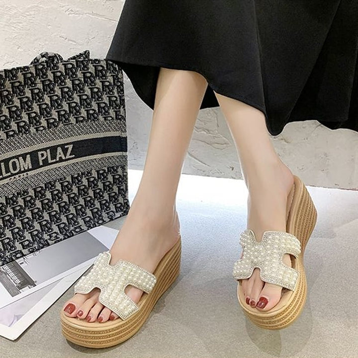 【Shoes】パール付き厚底サンダル Q8432