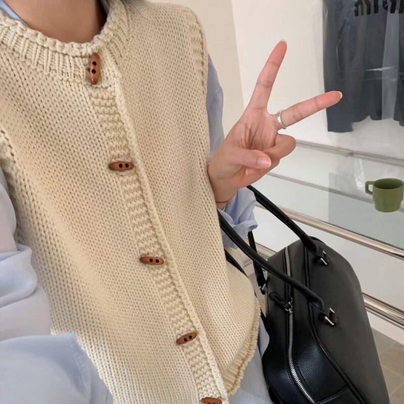 【tops】4色展開ニットベスト Q8062