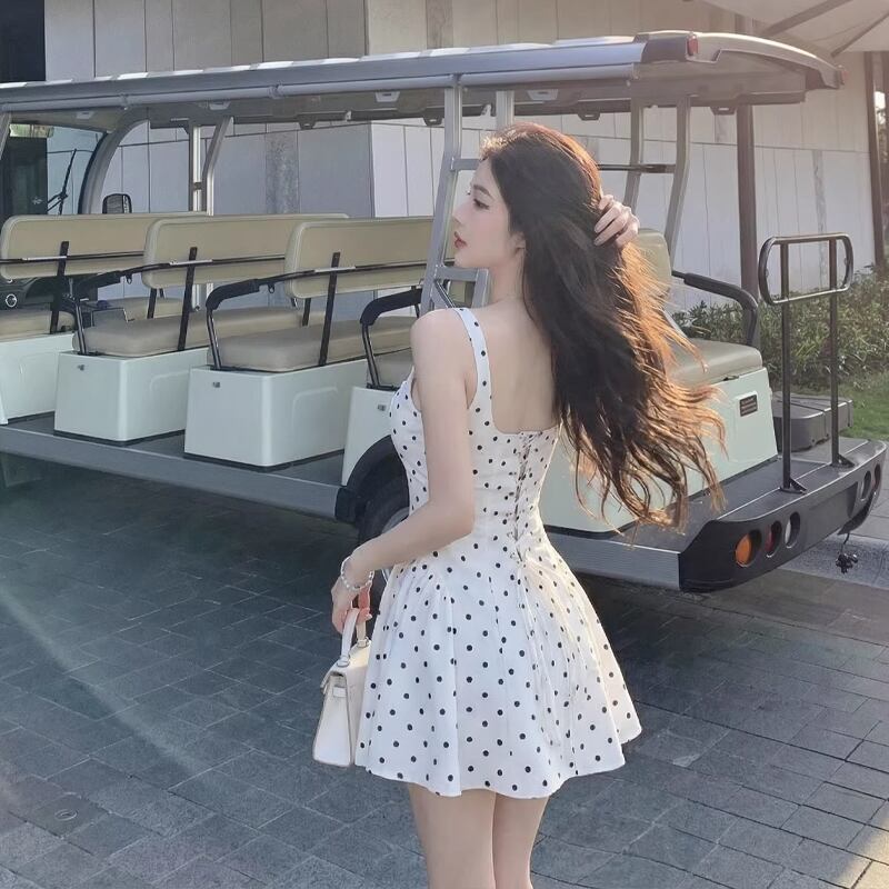 【dress】ドット柄キャミワンピース Q8258