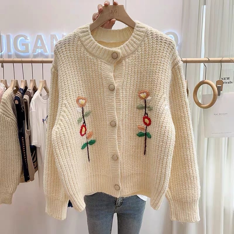 【outer】クルーネック刺繍ニットカーデ　M18133