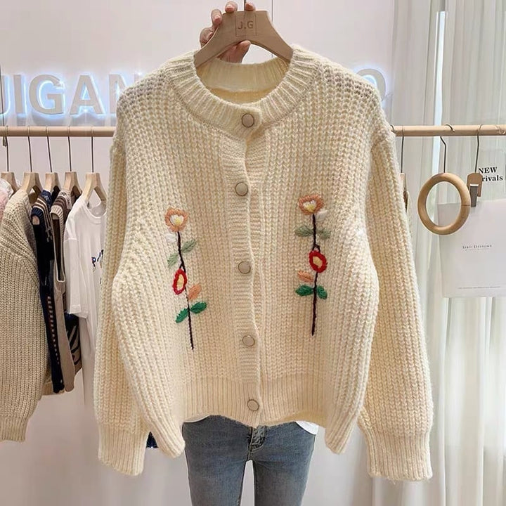 【outer】クルーネック刺繍ニットカーデ　M18133