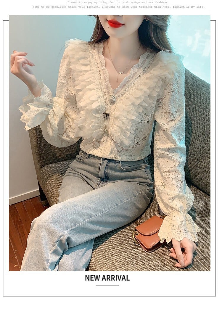 【tops】気質満点大人可愛いVネックレーストップス　M17604