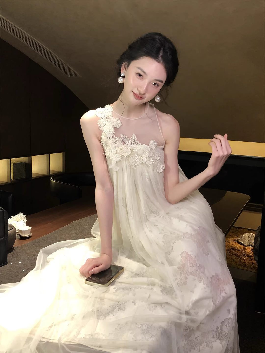 【dress】立体感フラワーノースリーブチュールワンピース Q8409