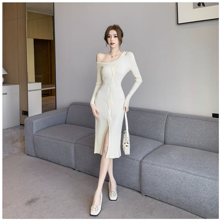 【dress】オフショルダースリットワンピース　M18403