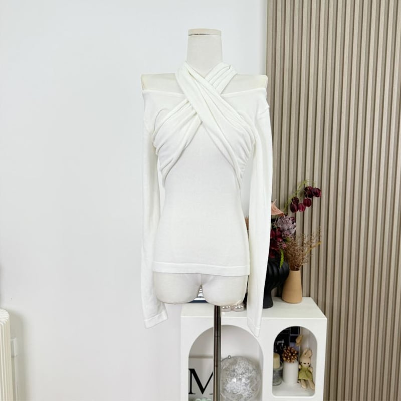 【tops】3色展開クロスホルターネックトップス Q7922