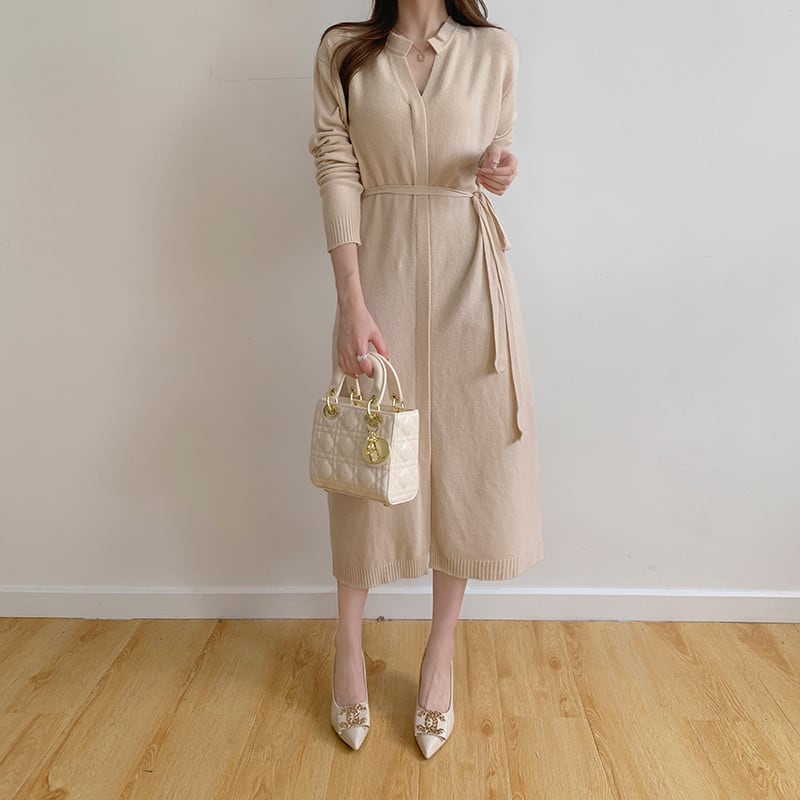 【dress】大人らしい Vネックニットワンピース　M17659