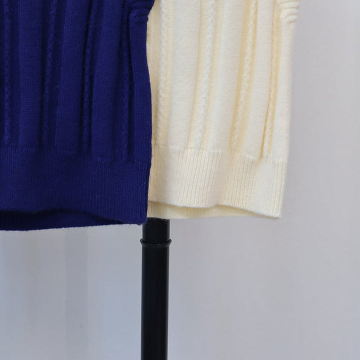 【tops】刺繍ニットベスト　M25390