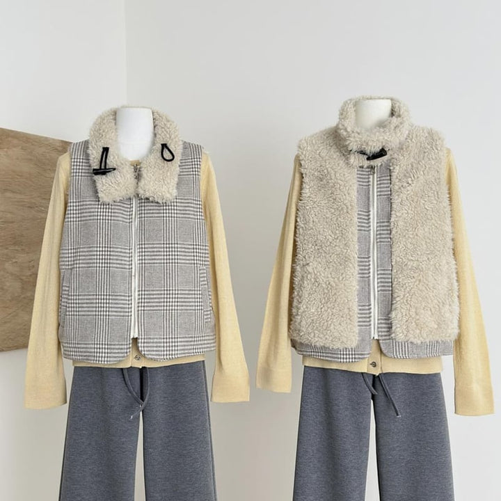 【outer】2wayファードッキングベスト Q7796