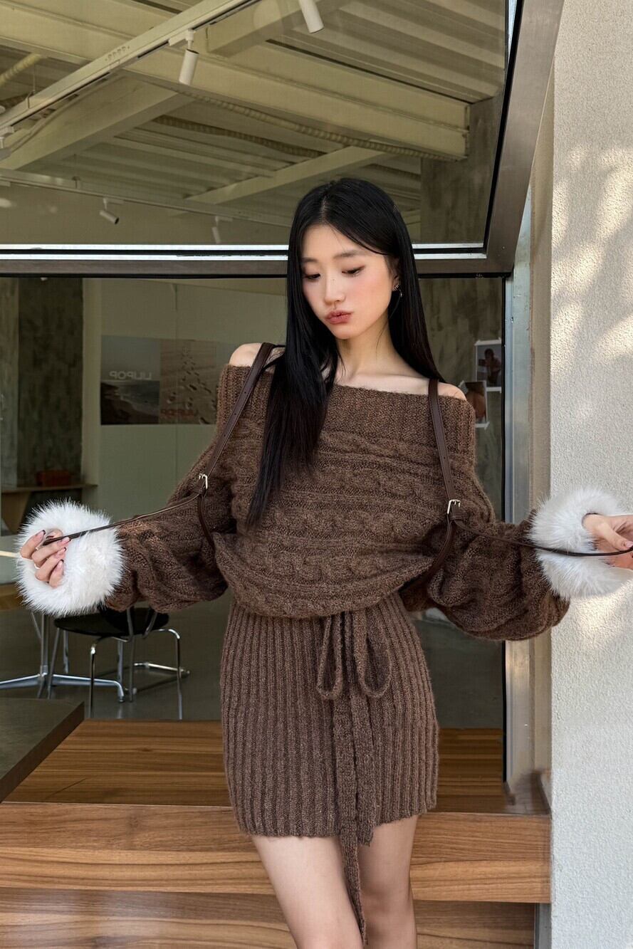 【dress】チョーカー付袖ファーオフショルダーニットワンピース　N2892