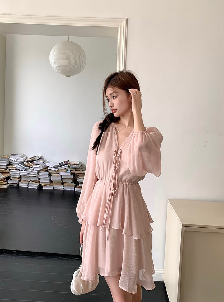 【dress】柔らかくて優しい印象Vネックデートワンピース　M17013