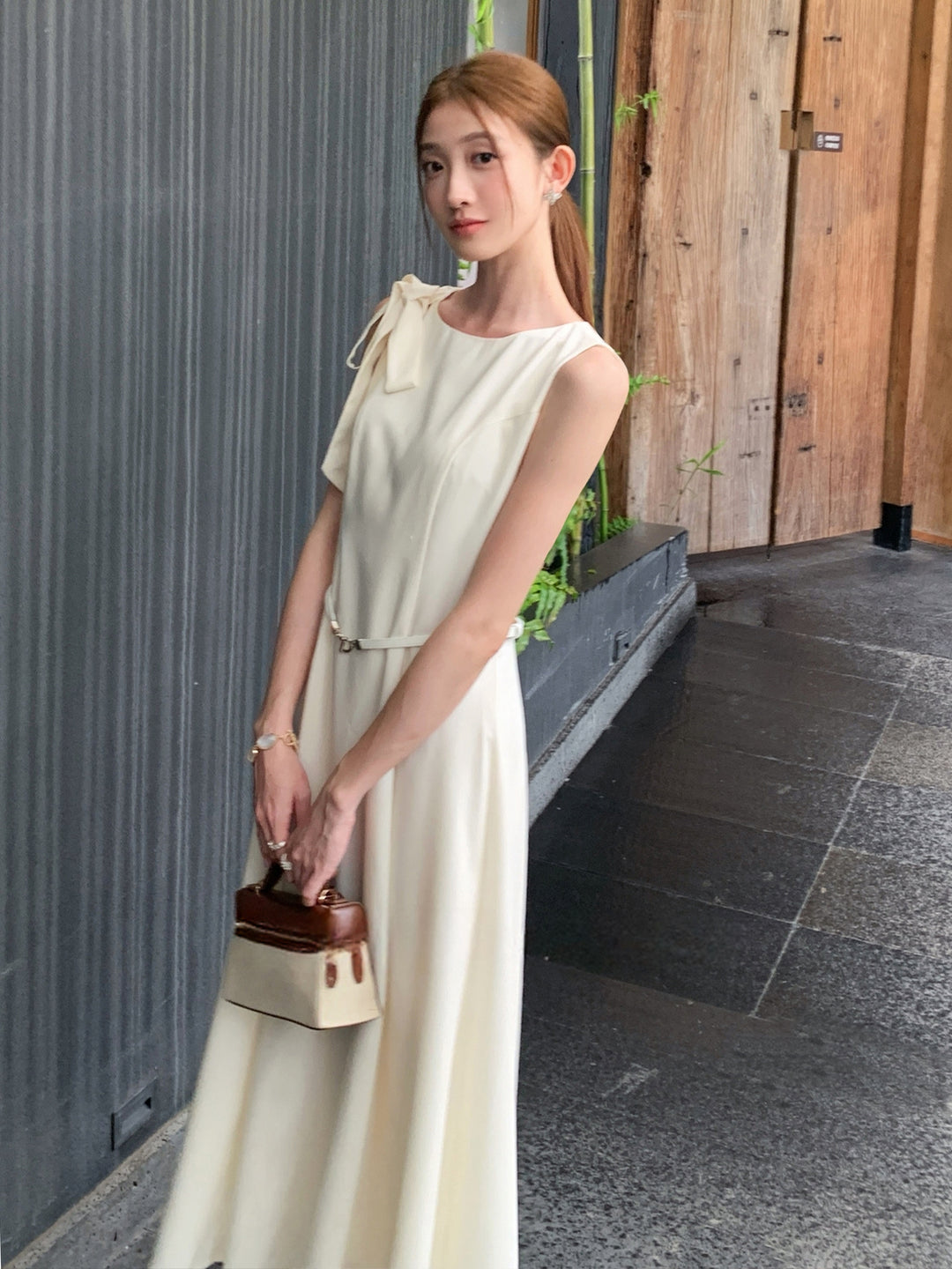 【dress】ベルト付きノースリーブロングワンピース Q8981