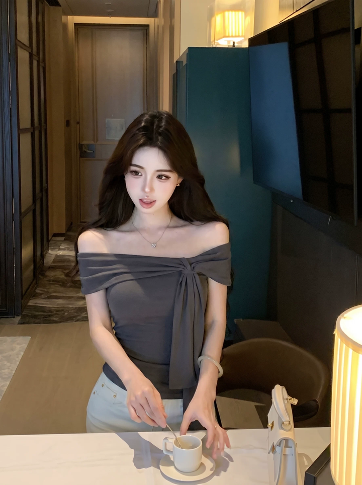 【tops】オフショルダートップス Q8557