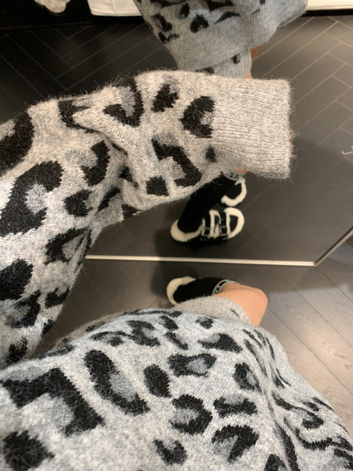 【set】ヒョウ柄ニットトップス×ショートパンツセット Q9286