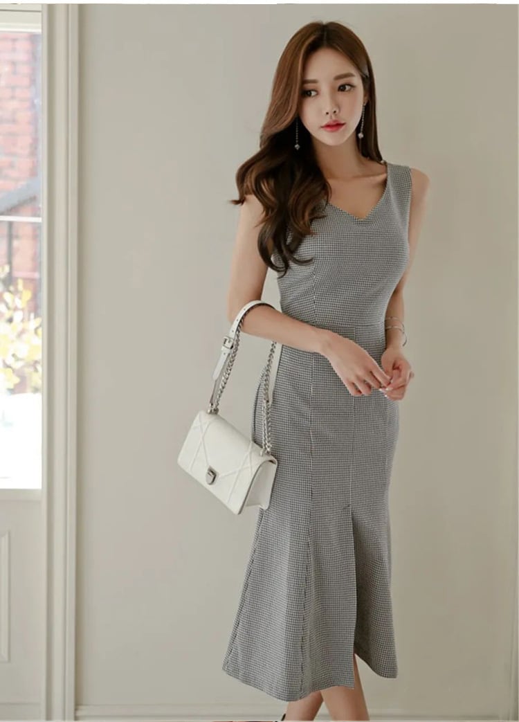 【dress】絶対欲しいVネックノースリーブスリットワンピース　M16926