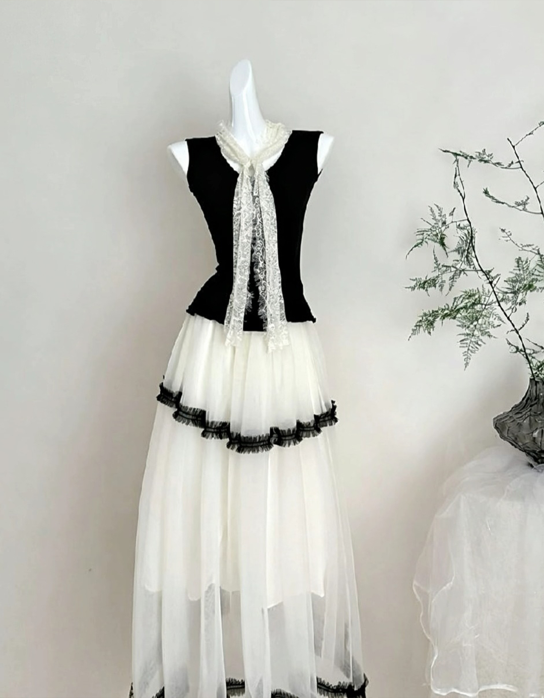 【set】レーススカーフネックトップス×チュールロングスカートセット Q8551
