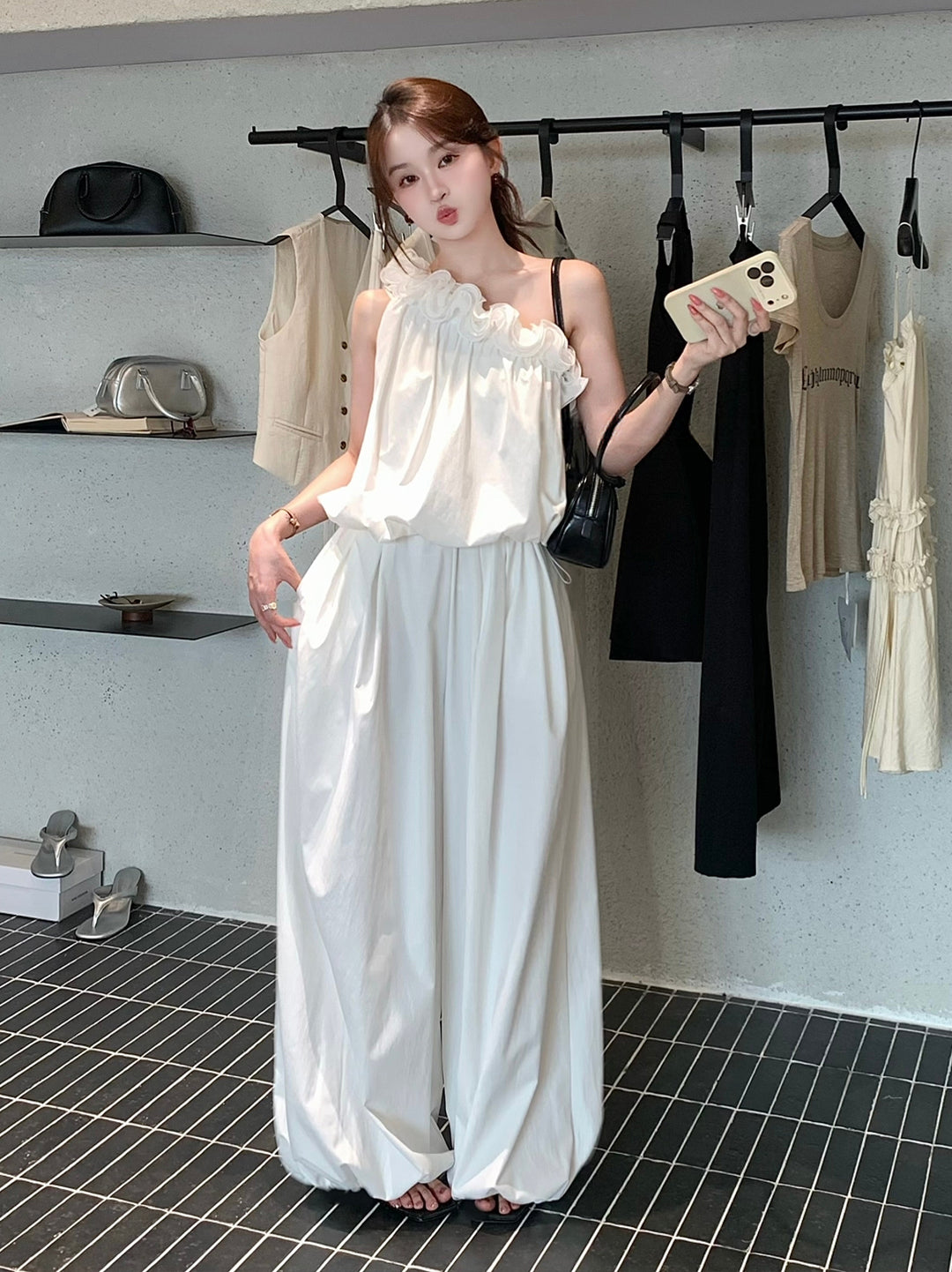 【set】立体感フラワーワンショルダートップス×ワイドパンツセット Q8656