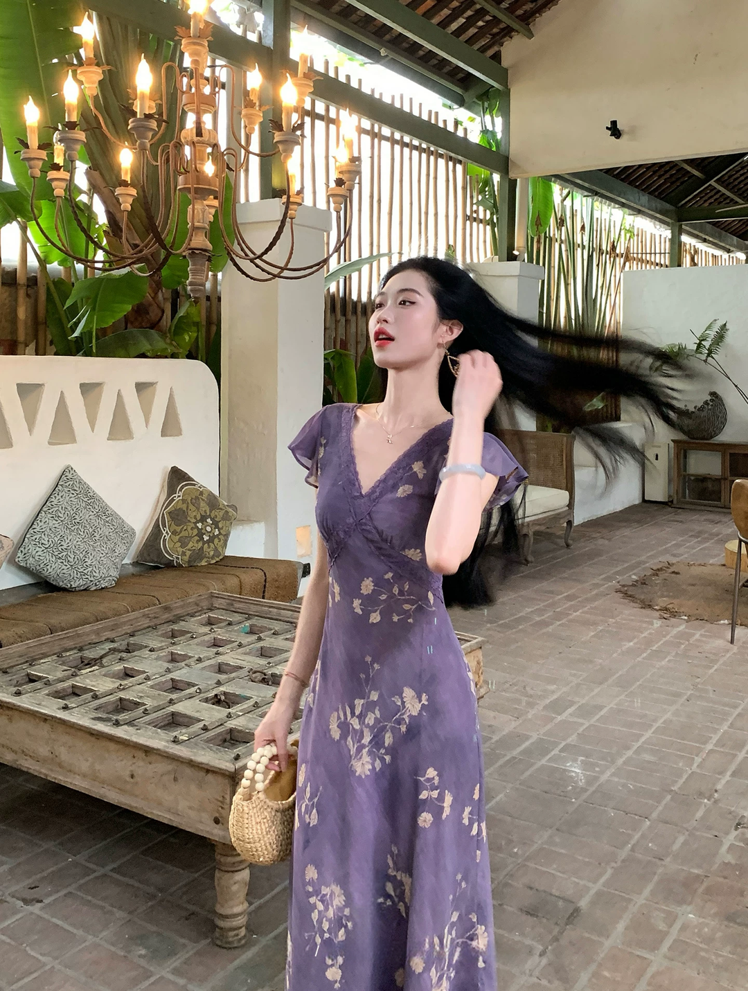 【dress】Vネックフラワー柄ロングワンピース Q8550