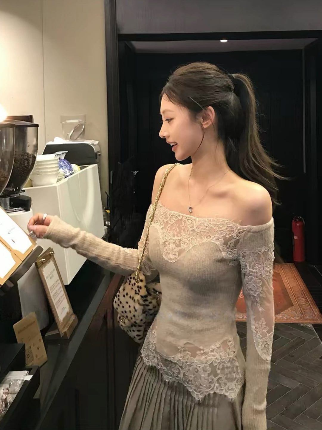 【tops】レースドッキングオフショルダーニットトップス Q9320