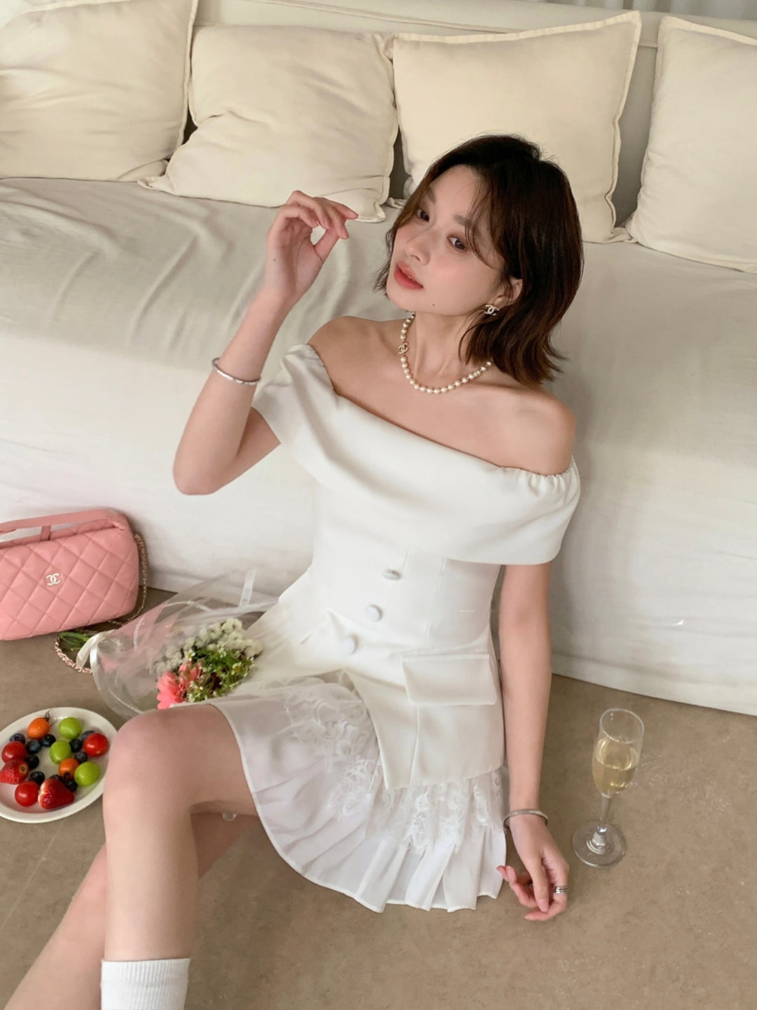 【set】オフショルダートップス×レースドッキングミニスカートセット Q8677