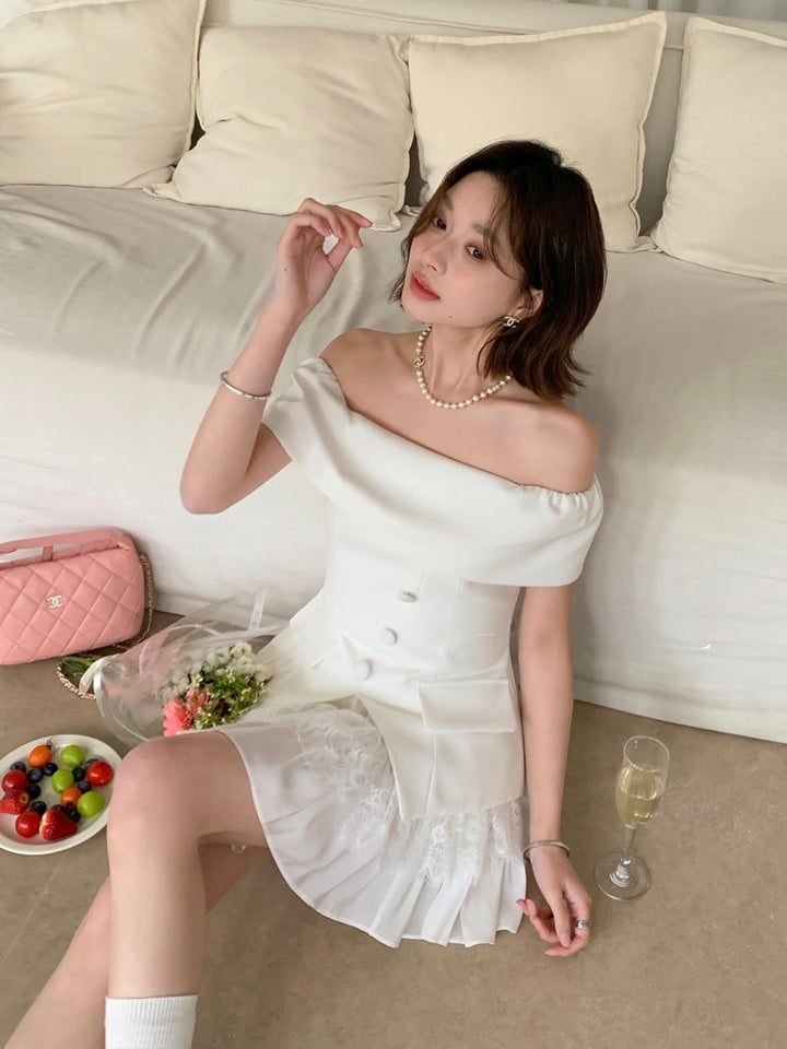 【set】オフショルダートップス×レースドッキングミニスカートセット Q8677