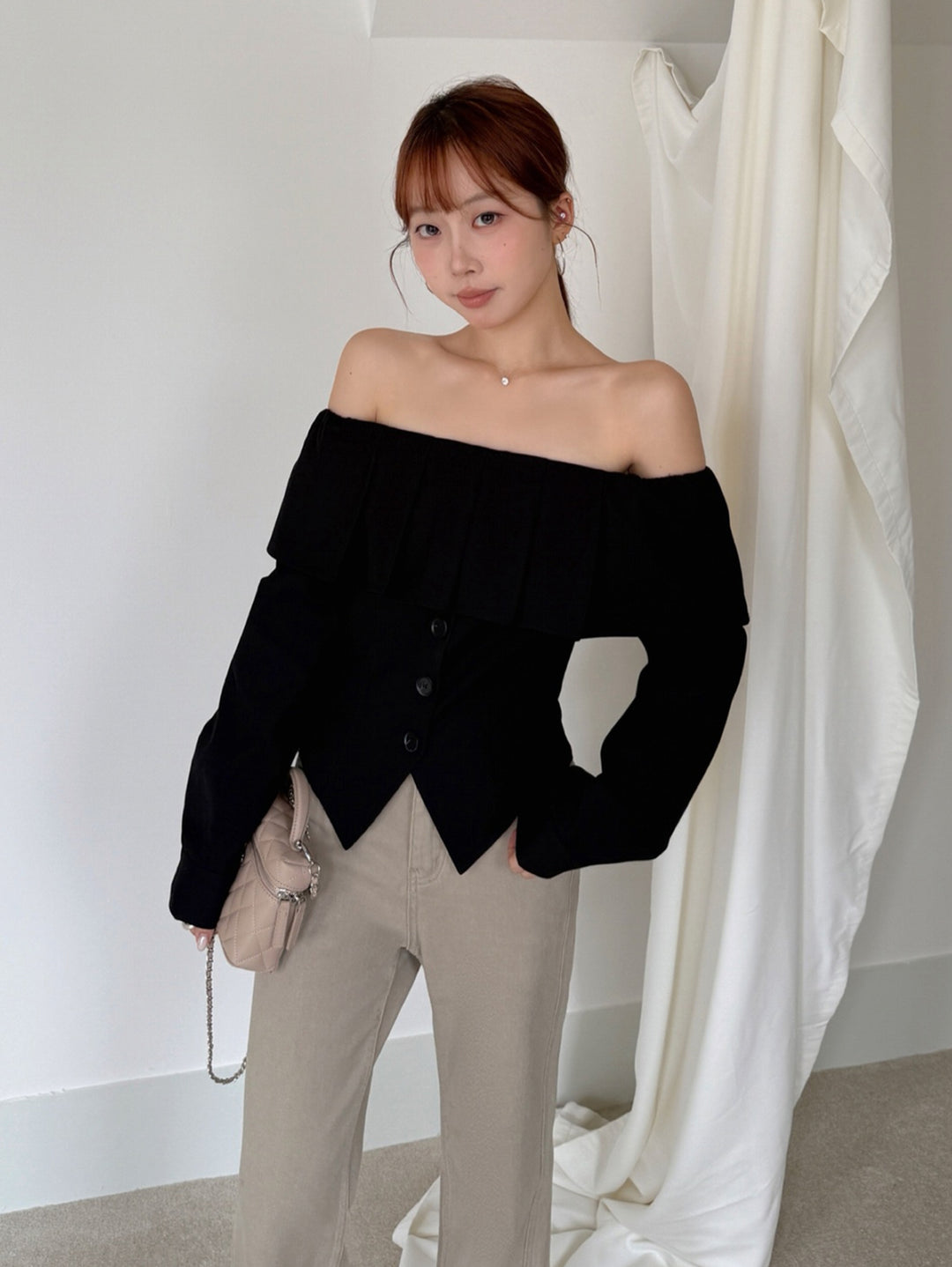 【tops】2色展開オフショルダートップス Q8989