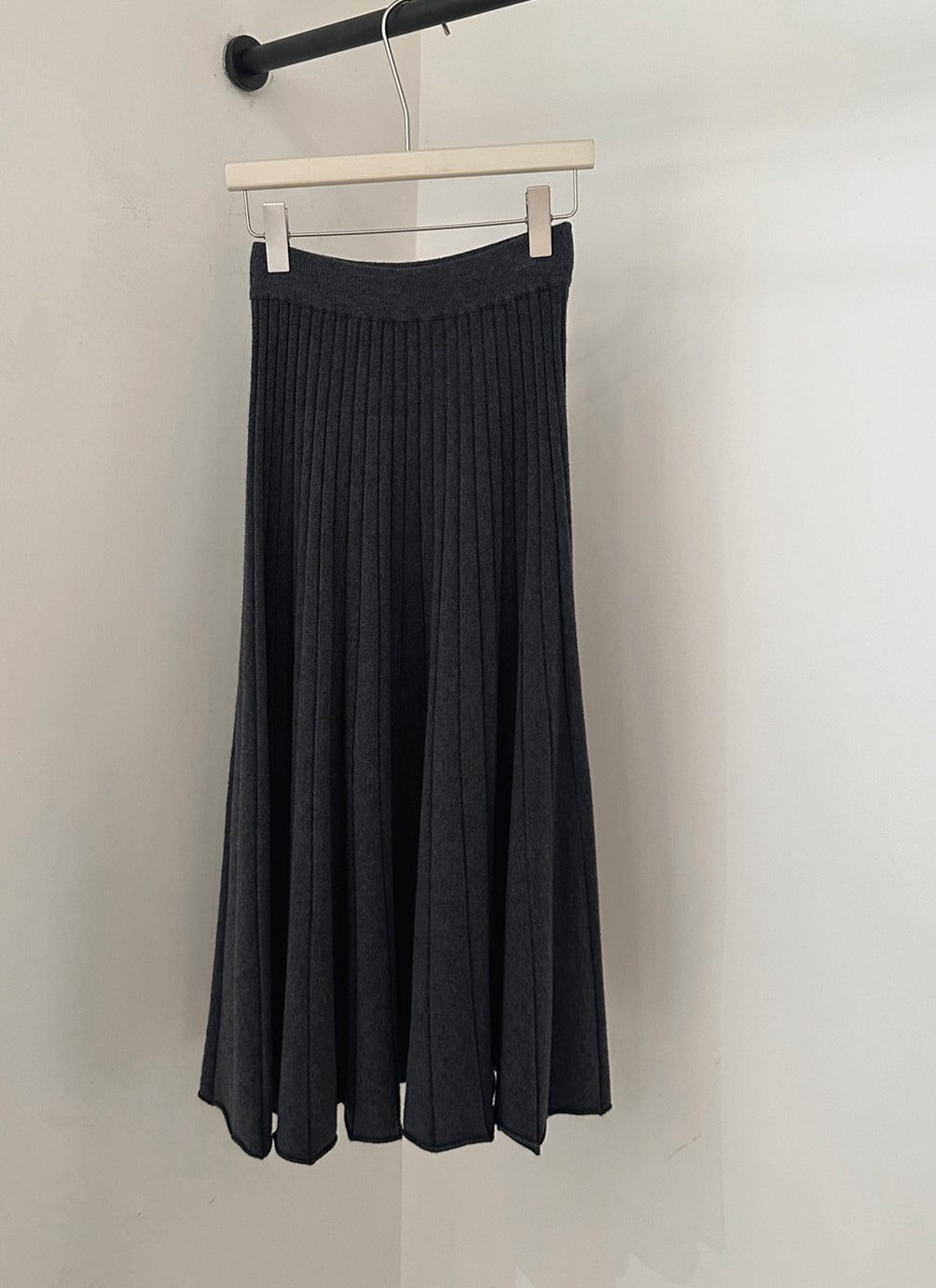 【set】ドレープドネックニットトップス×ロングプリーツスカートセット Q9240
