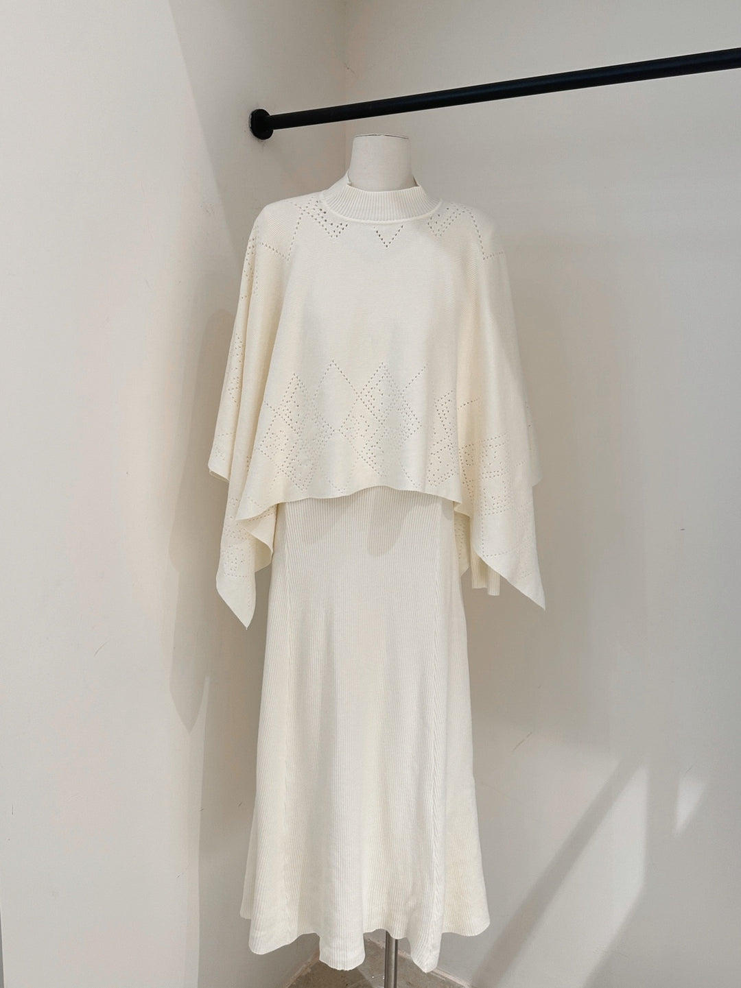 【set】ニットケープトップス×ロングニットワンピースセット Q9261