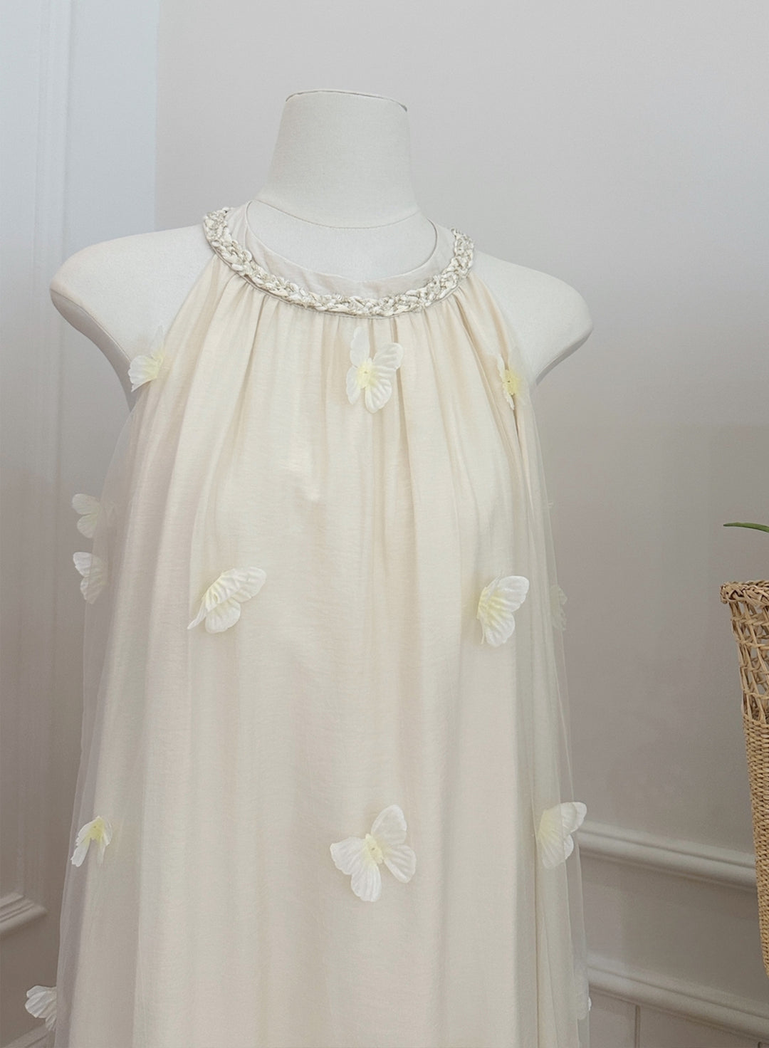 【dress】ノースリーブ立体感蝶ロングワンピース Q8662
