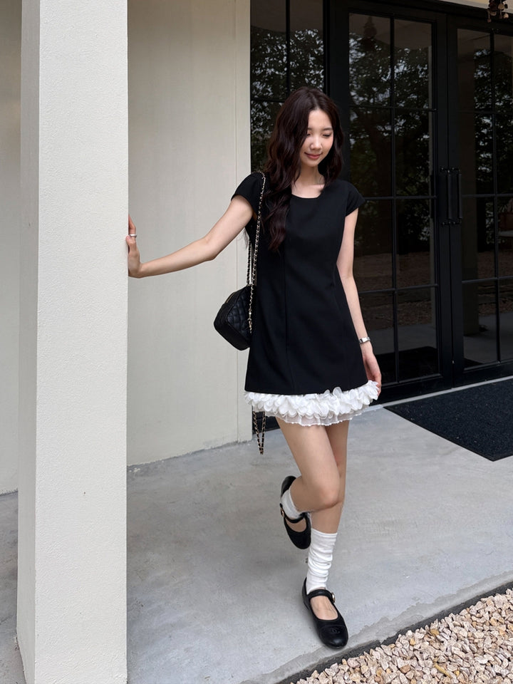 【dress】バックオーポンギャザーフリルミニワンピース Q8665