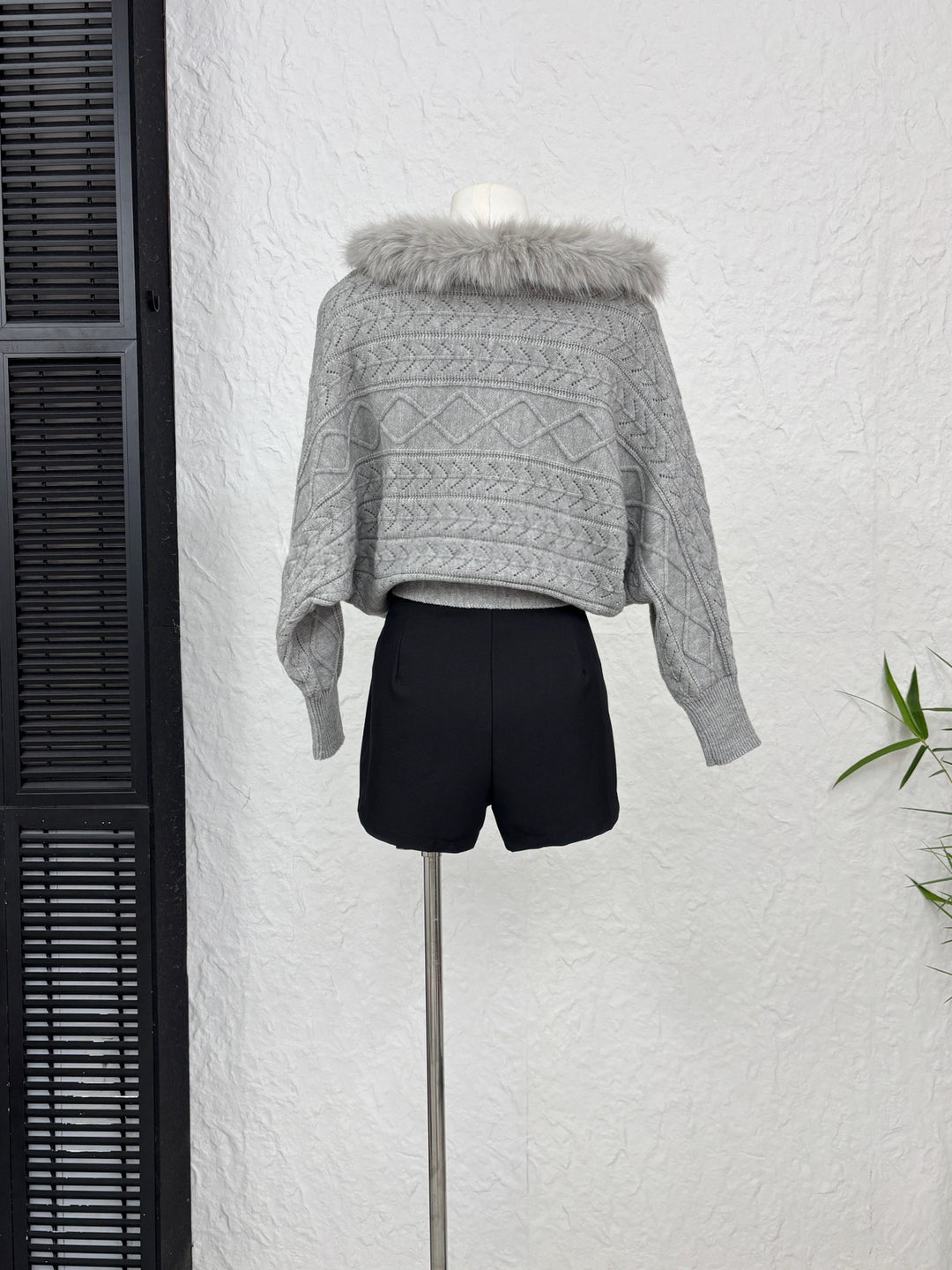 【set】ファー付きニットトップス×ショートパンツセット Q9246