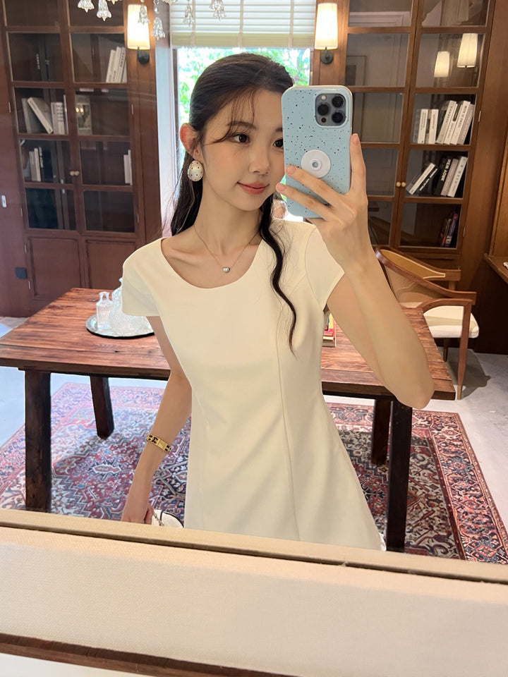 【dress】バックオーポンギャザーフリルミニワンピース Q8665