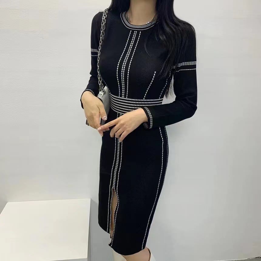 【dress】スリットニットワンピース　M17901