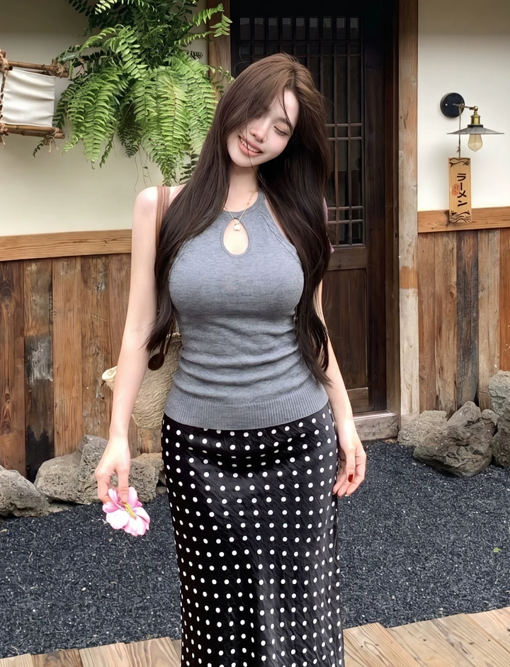 【tops】フロントカットニットキャミソール Q8596