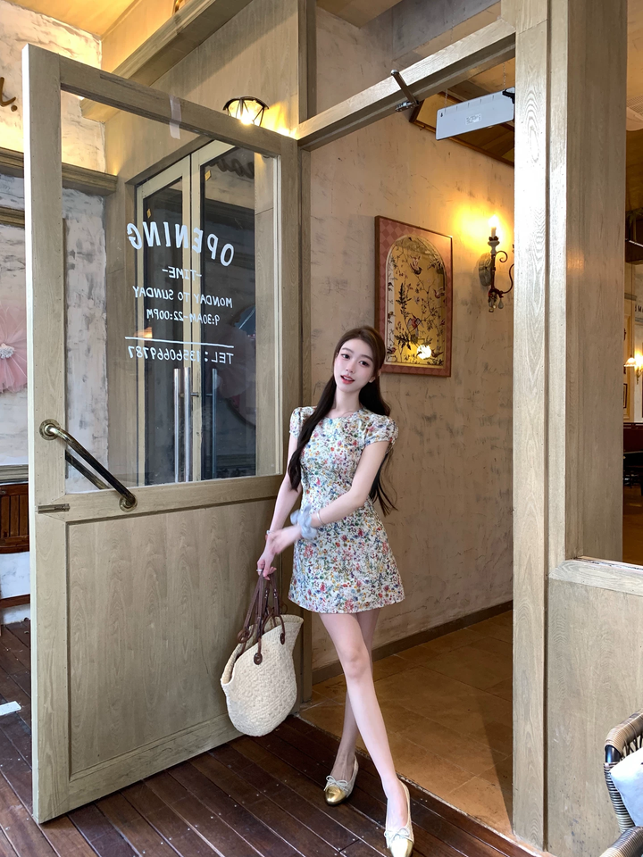 【dress】フラワー柄ワンピース Q8535