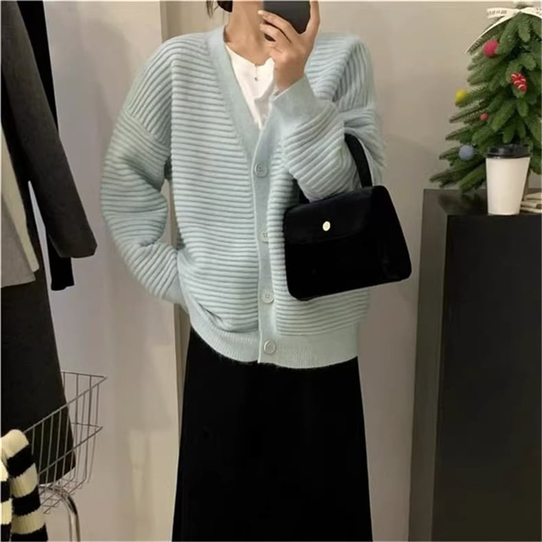 【outer】Vネックニットカーディガン　M17793