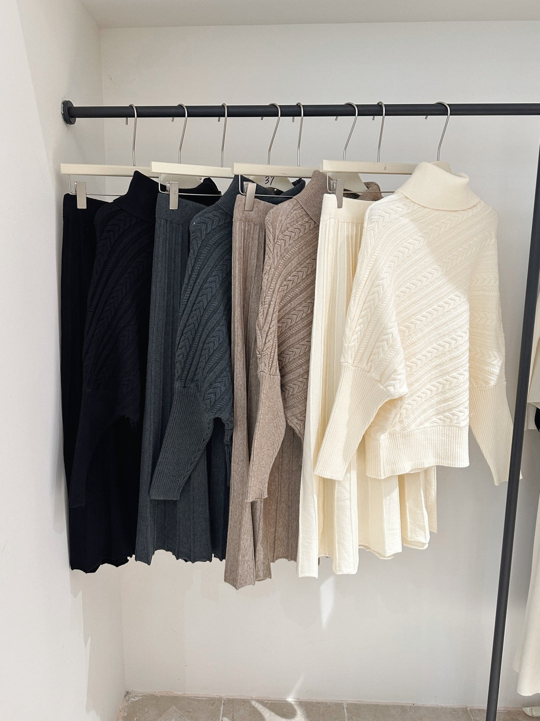 【set】ハイネックニットトップス×ロングスカートセット Q9253