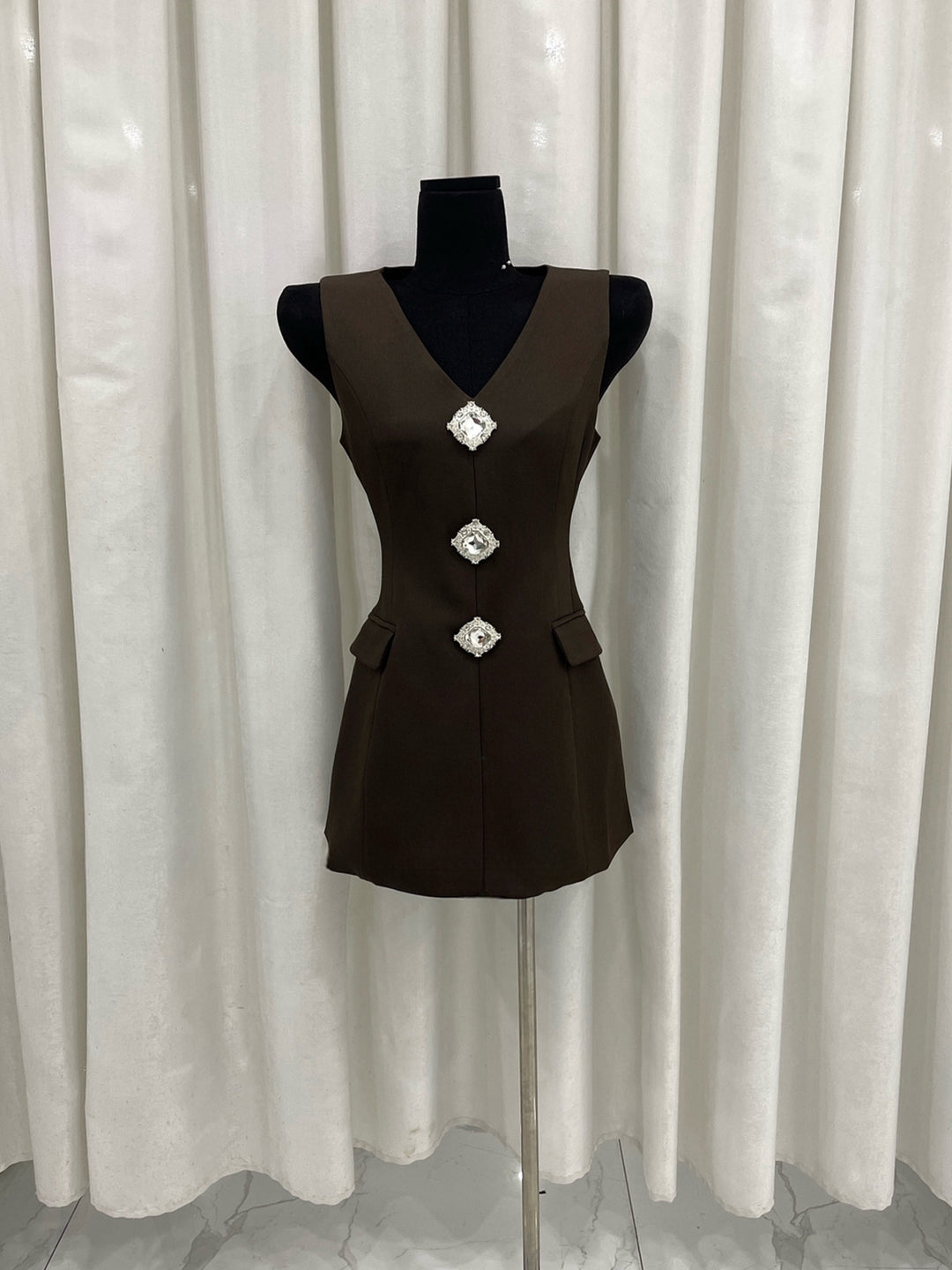 【dress】ラインストーン付きベストワンピース Q9087