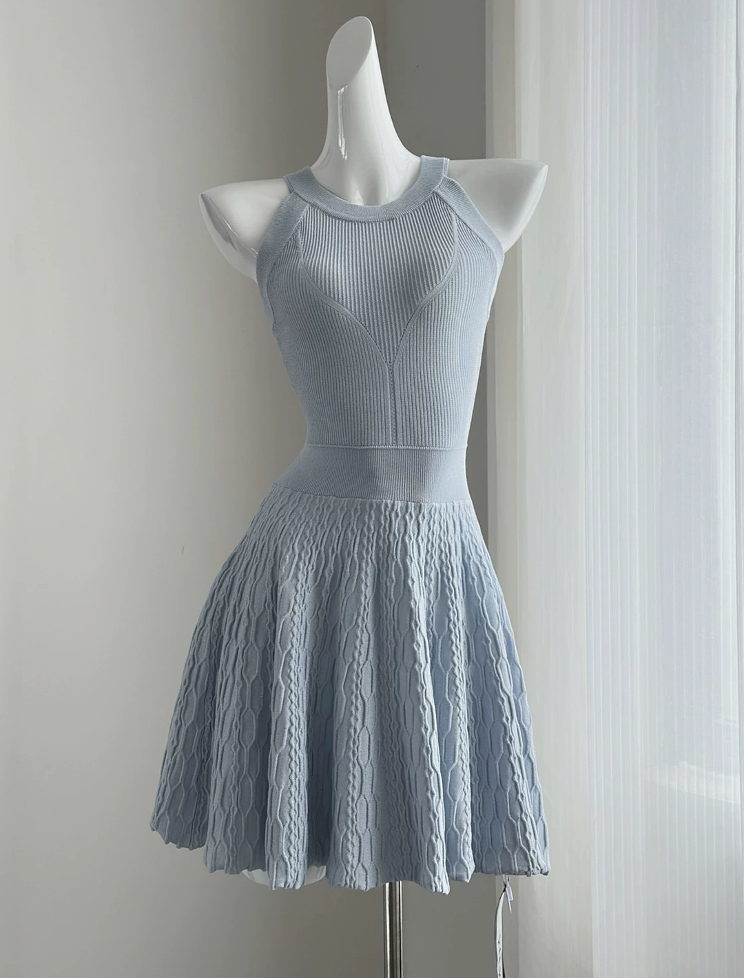 【dress】ホルターネックニットミニワンピース Q8545