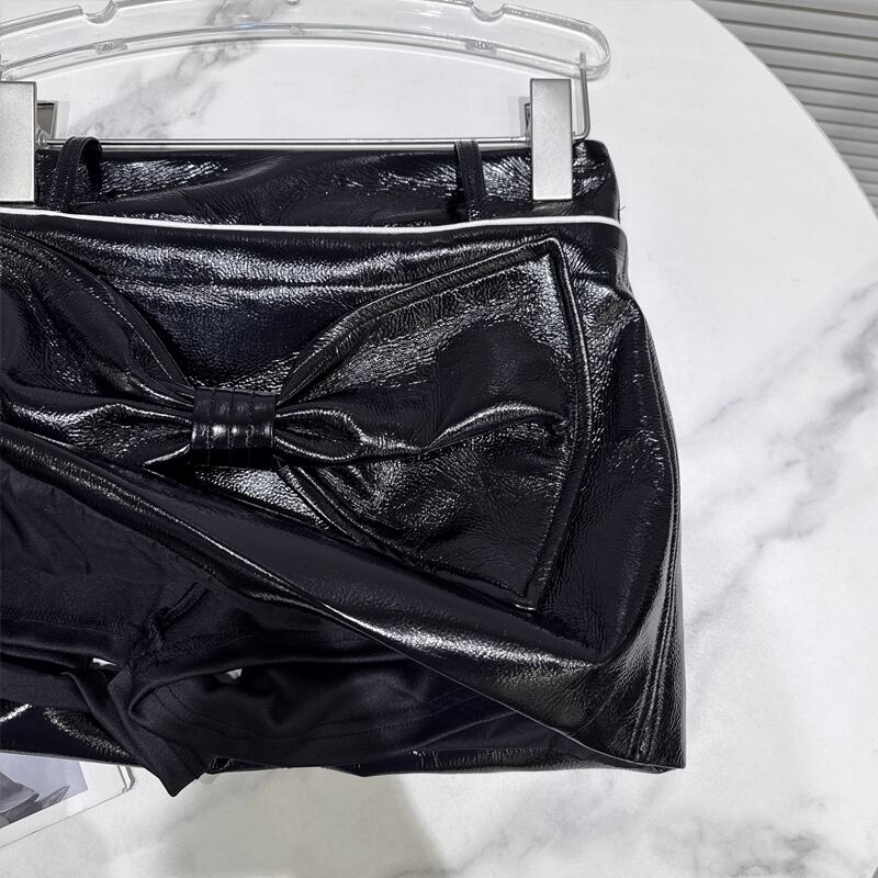 【bottoms】リボン付きPUスカート Q7335