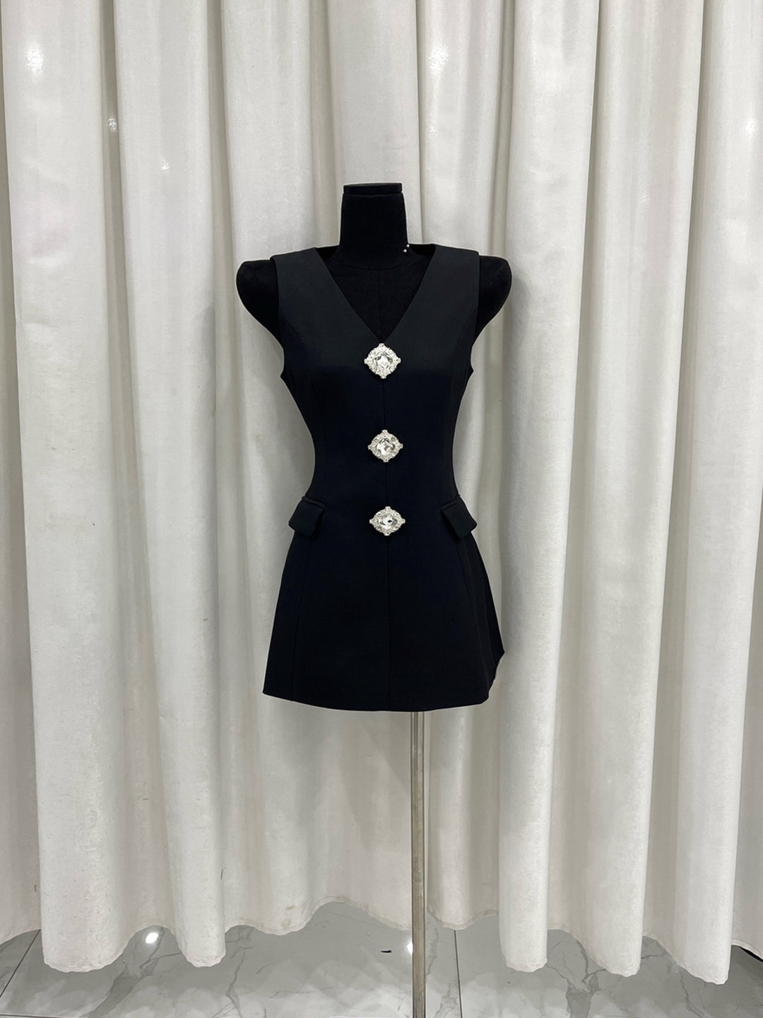 【dress】ラインストーン付きベストワンピース Q9087