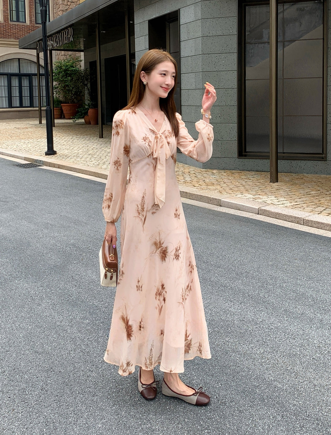 【dress】ボウタイフラワー柄ロングワンピース Q8919
