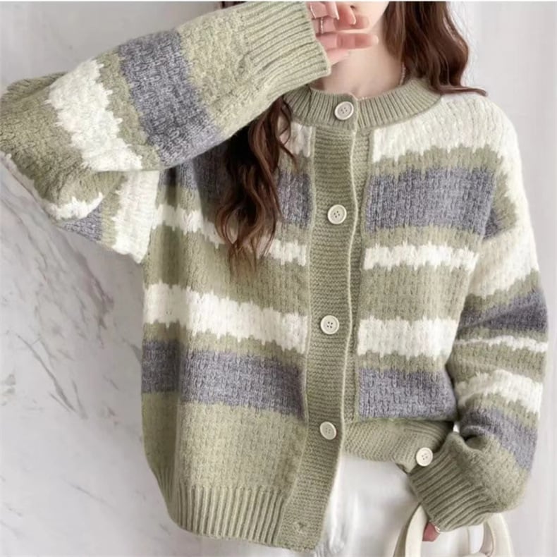 【outer】人気を独占中 カーディガン2色合わせやすい　M17518