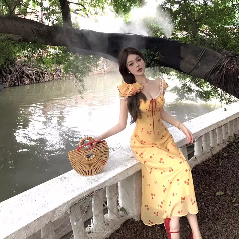 dress】レース付きチェリー柄ワンピース Q8332 – NANASTYLE