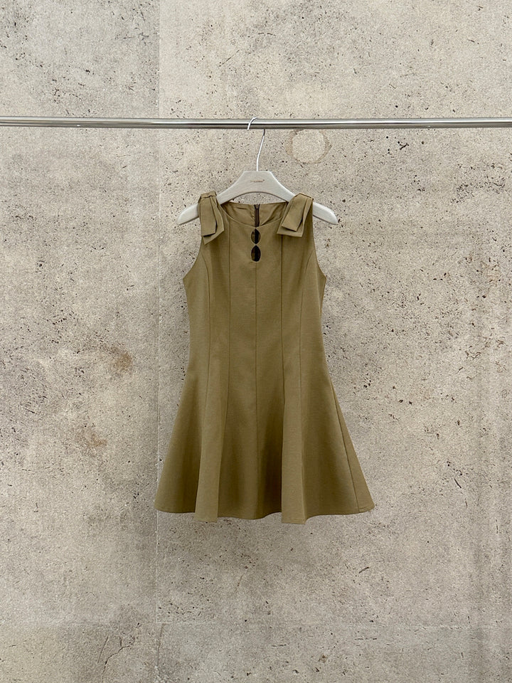 【dress】リボン付きミニベストワンピース Q8667