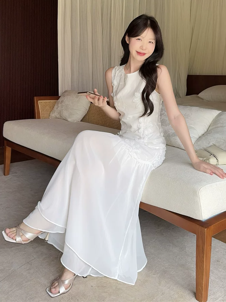 【dress】ノースリーブ刺繍フラワーロングワンピース Q8541