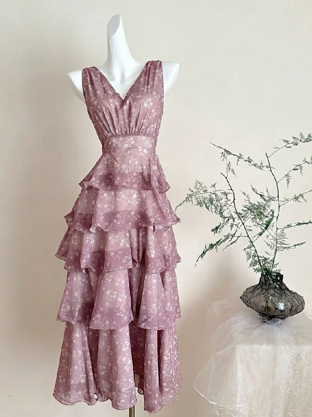 【dress】フラワー柄ノースリーブロングティアードワンピース Q8537