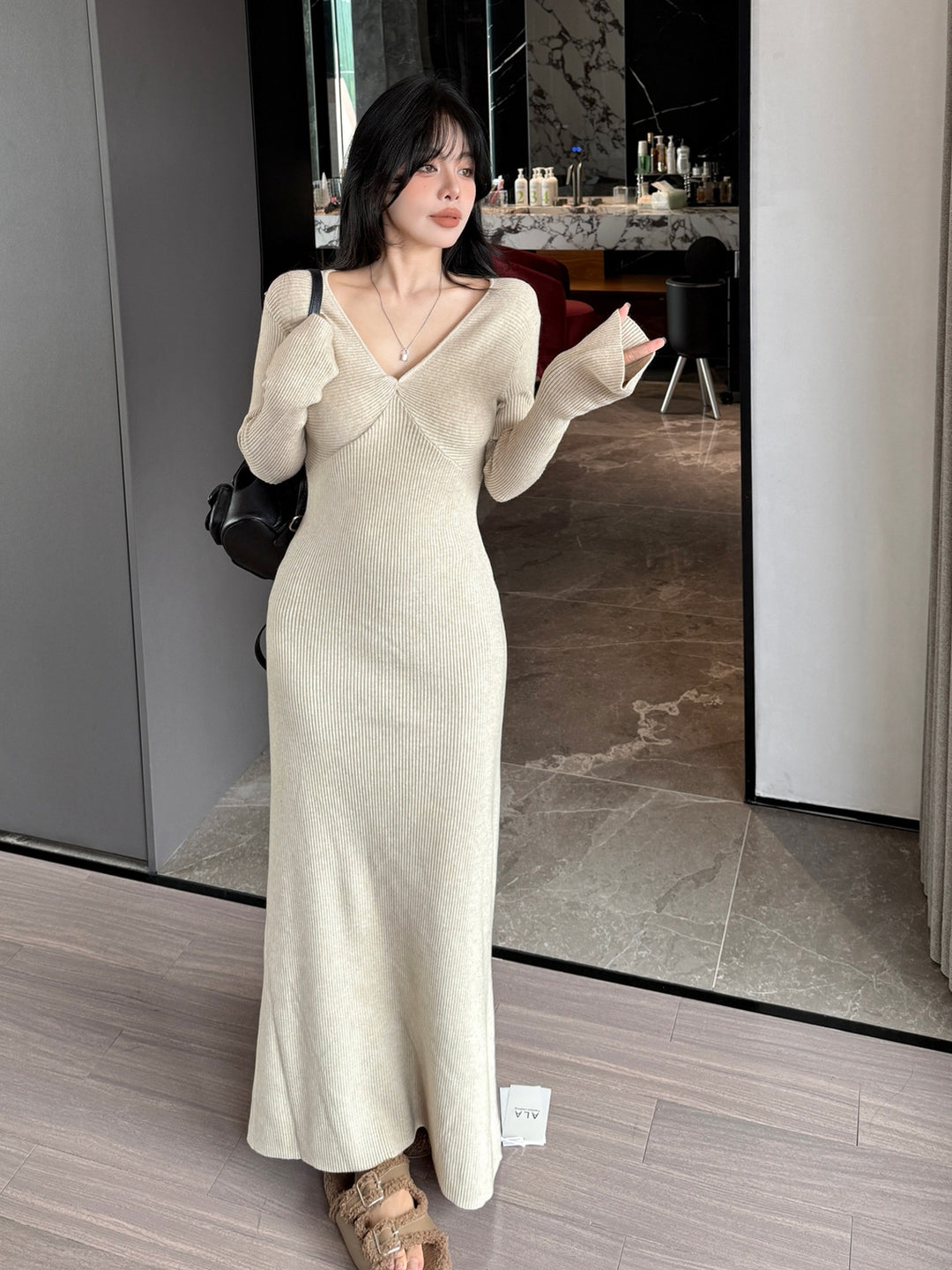 【dress】Vネックロングニットワンピース Q9187