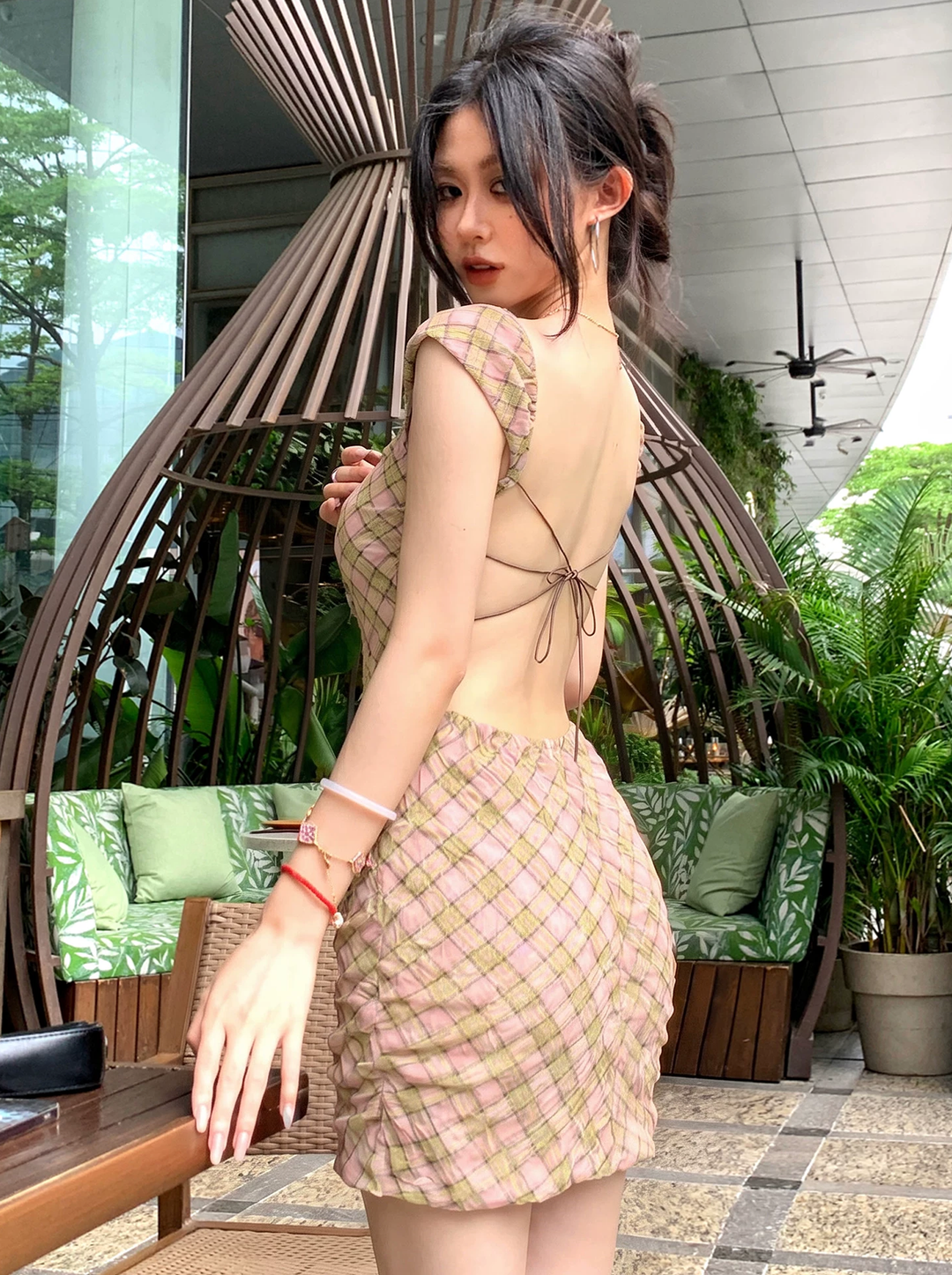 【dress】バックオーポンミニキャミワンピース Q8578