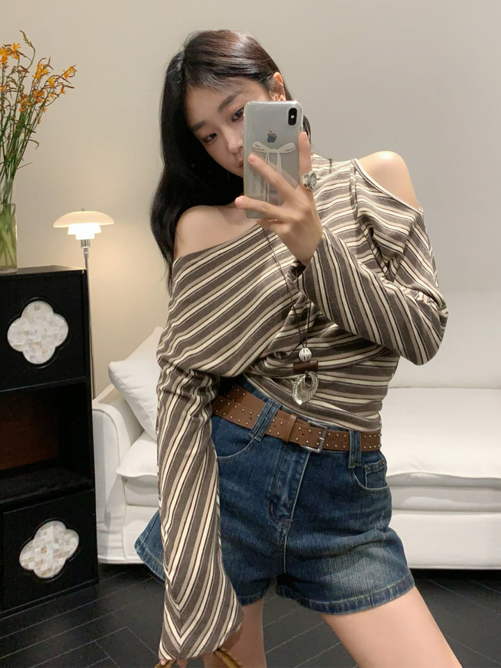 【tops】ネックレス付きワンショルダートップス Q9016