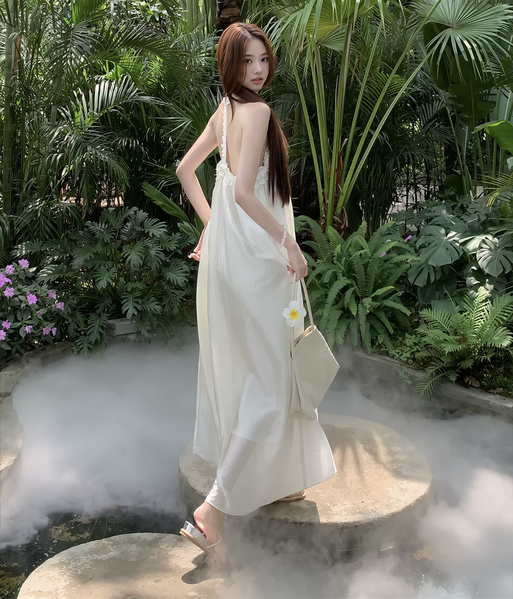 【dress】ノースリーブＴストラップバックロングワンピース Q8593